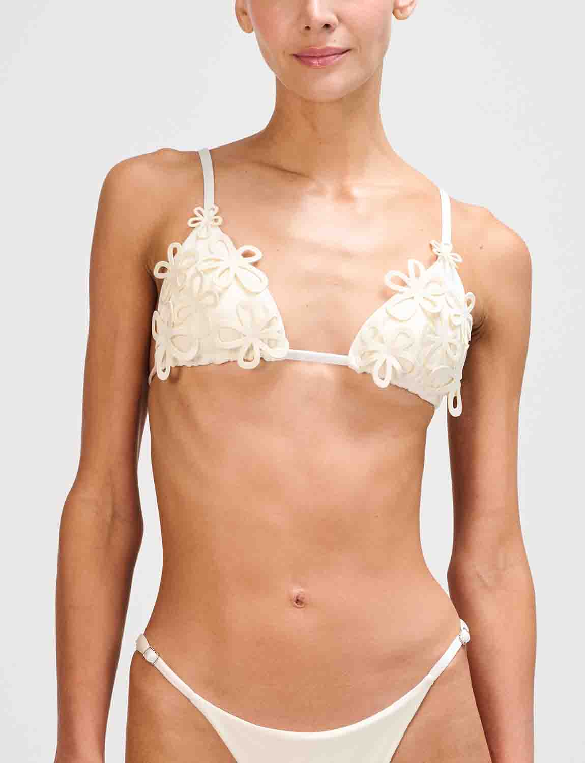 Top Triangle Vea Ivory